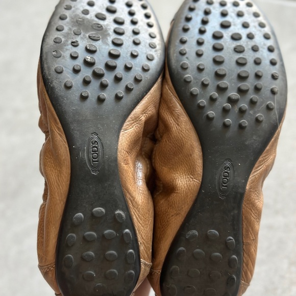 Moving Sale | TOD'S Leather Scrunch Ballet Flats Brown Dark 8.5 with orginal bag - Picture 12 of 15